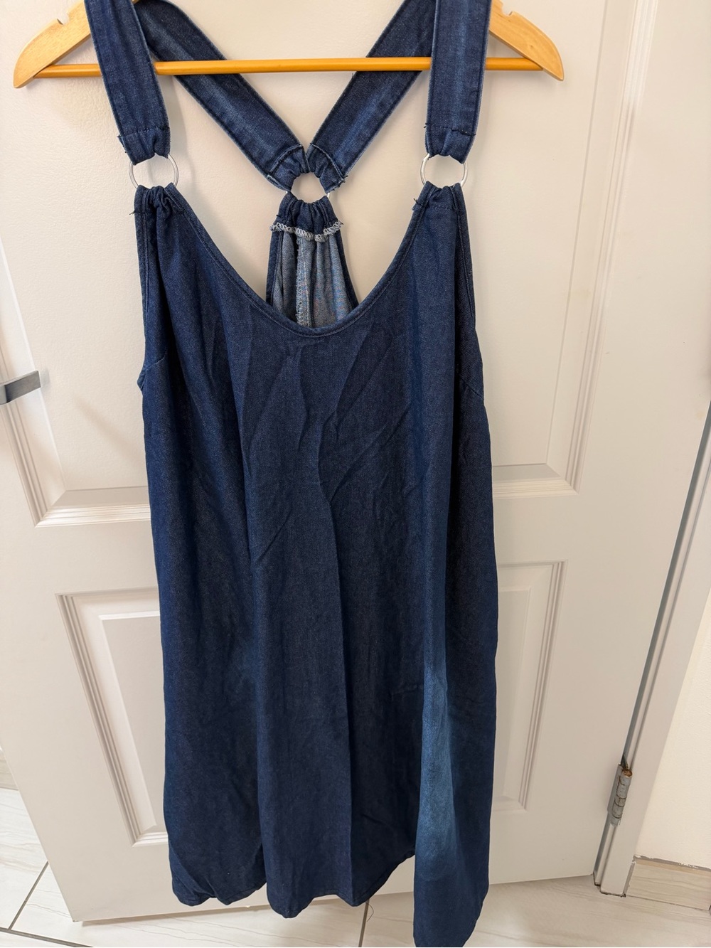 Women’s denim Sleeveless Ring-Back dress